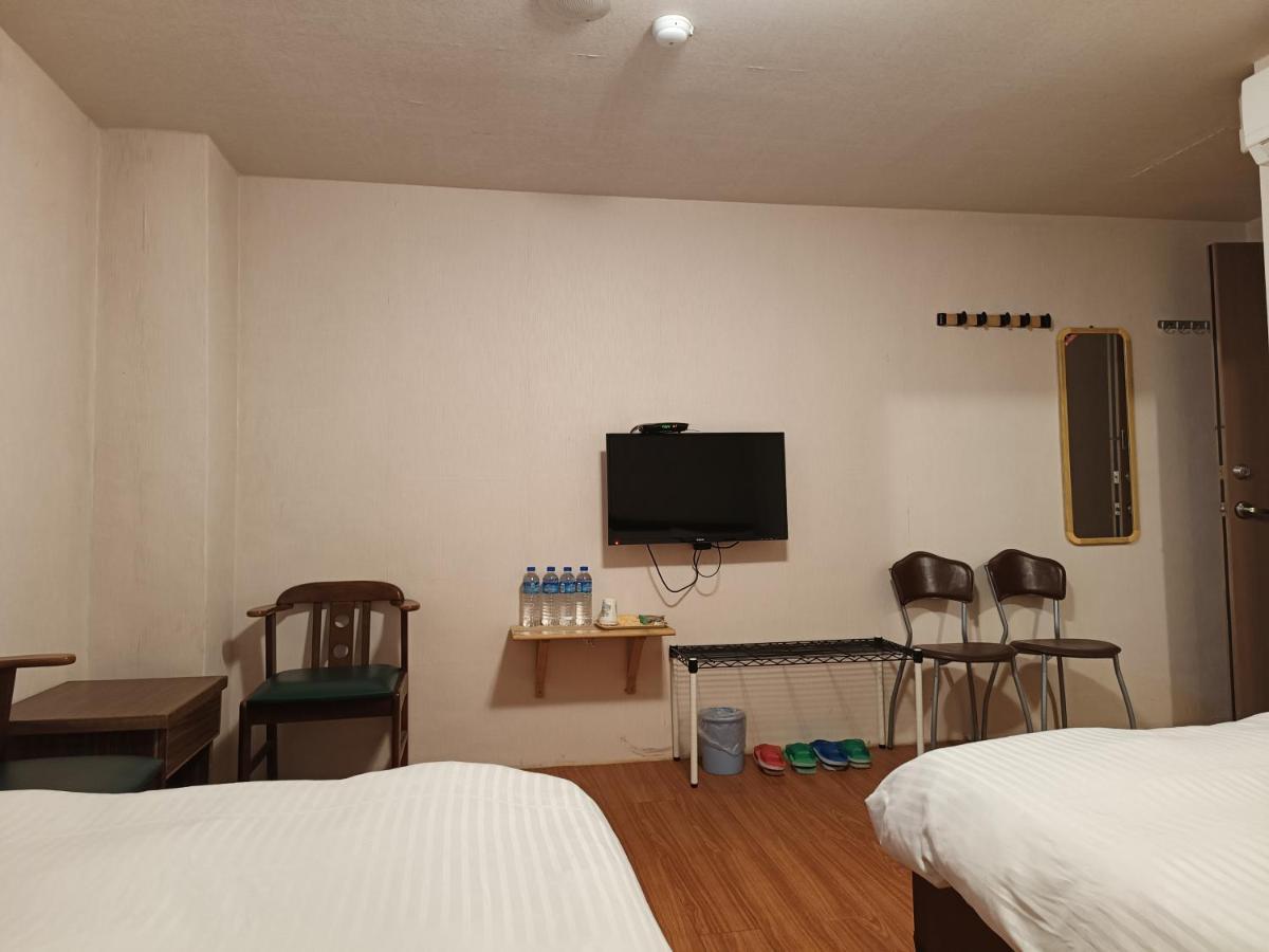 Hotel Fouquet Kota Hualien Bagian luar foto